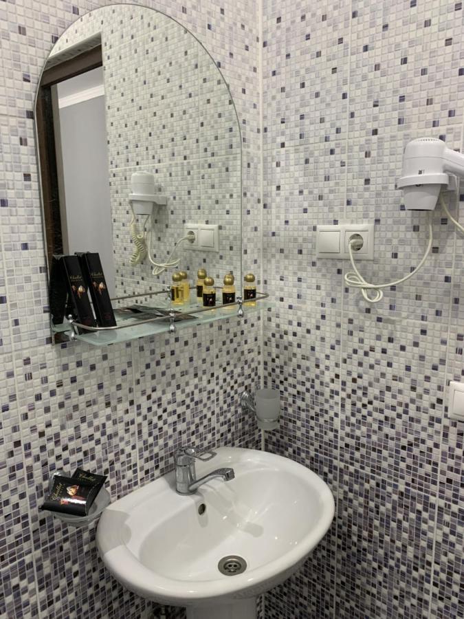 Hotel In Sukhum Suchumi Zewnętrze zdjęcie