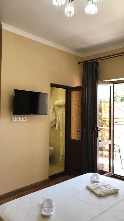Hotel In Sukhum Suchumi Zewnętrze zdjęcie