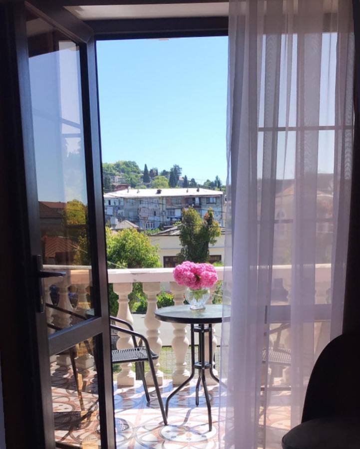 Hotel In Sukhum Suchumi Zewnętrze zdjęcie
