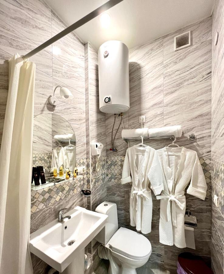 Hotel In Sukhum Suchumi Zewnętrze zdjęcie