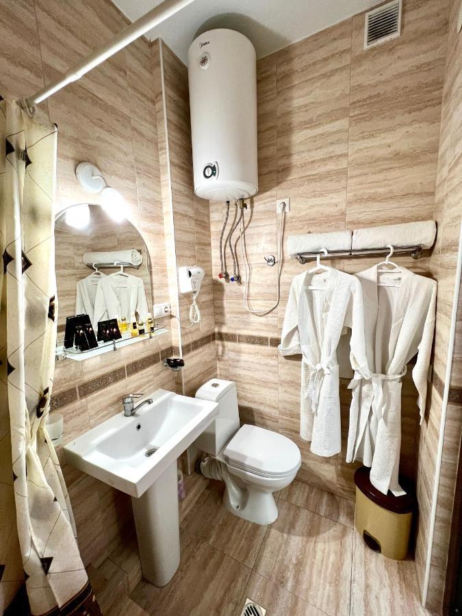 Hotel In Sukhum Suchumi Zewnętrze zdjęcie