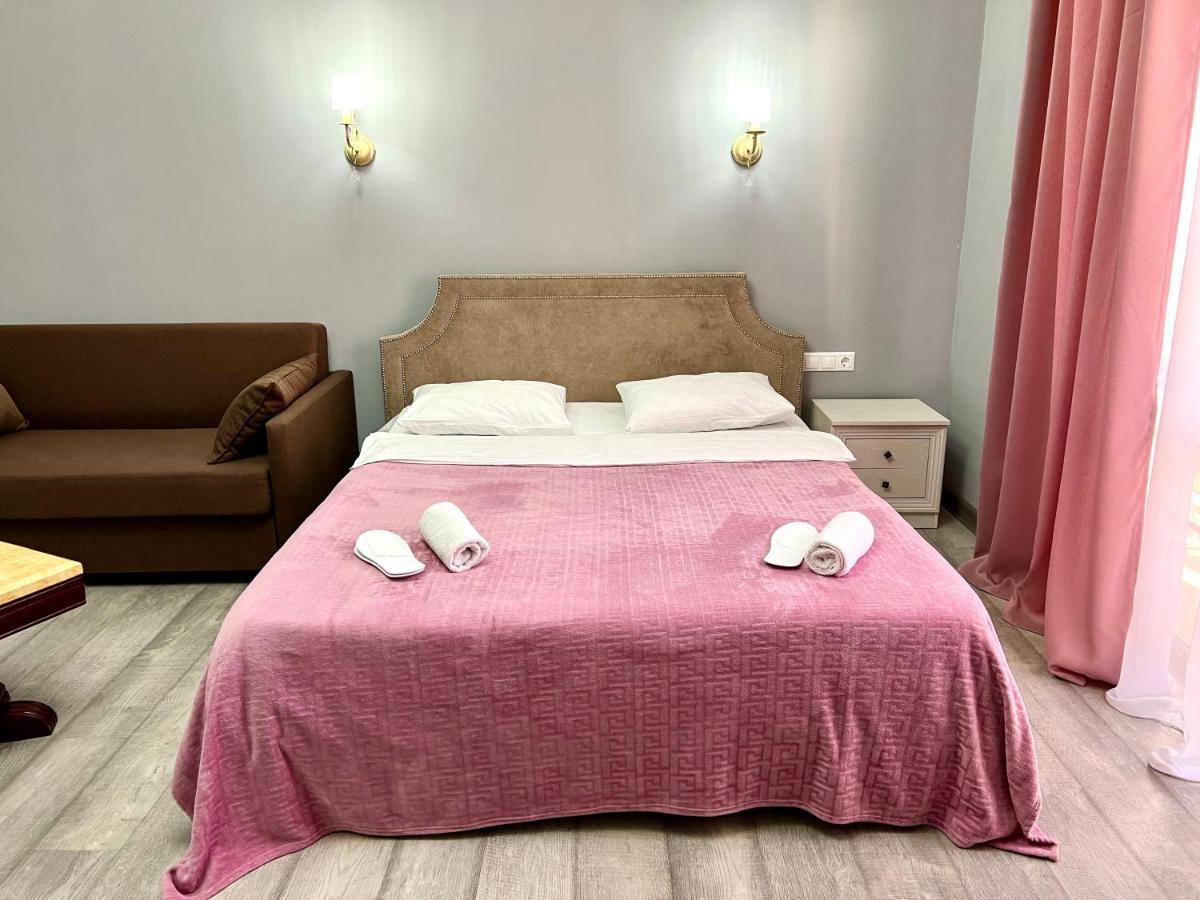 Hotel In Sukhum Suchumi Zewnętrze zdjęcie