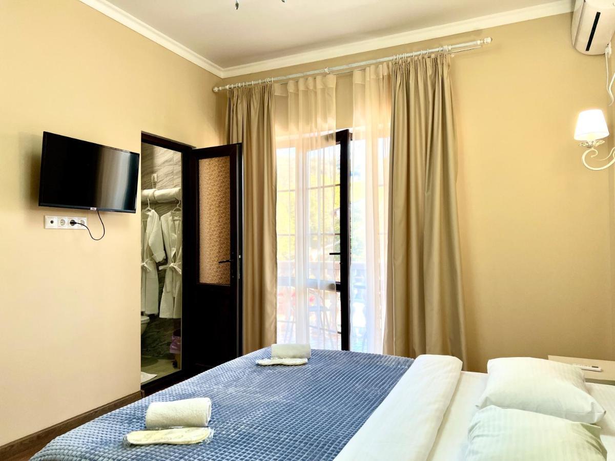 Hotel In Sukhum Suchumi Zewnętrze zdjęcie