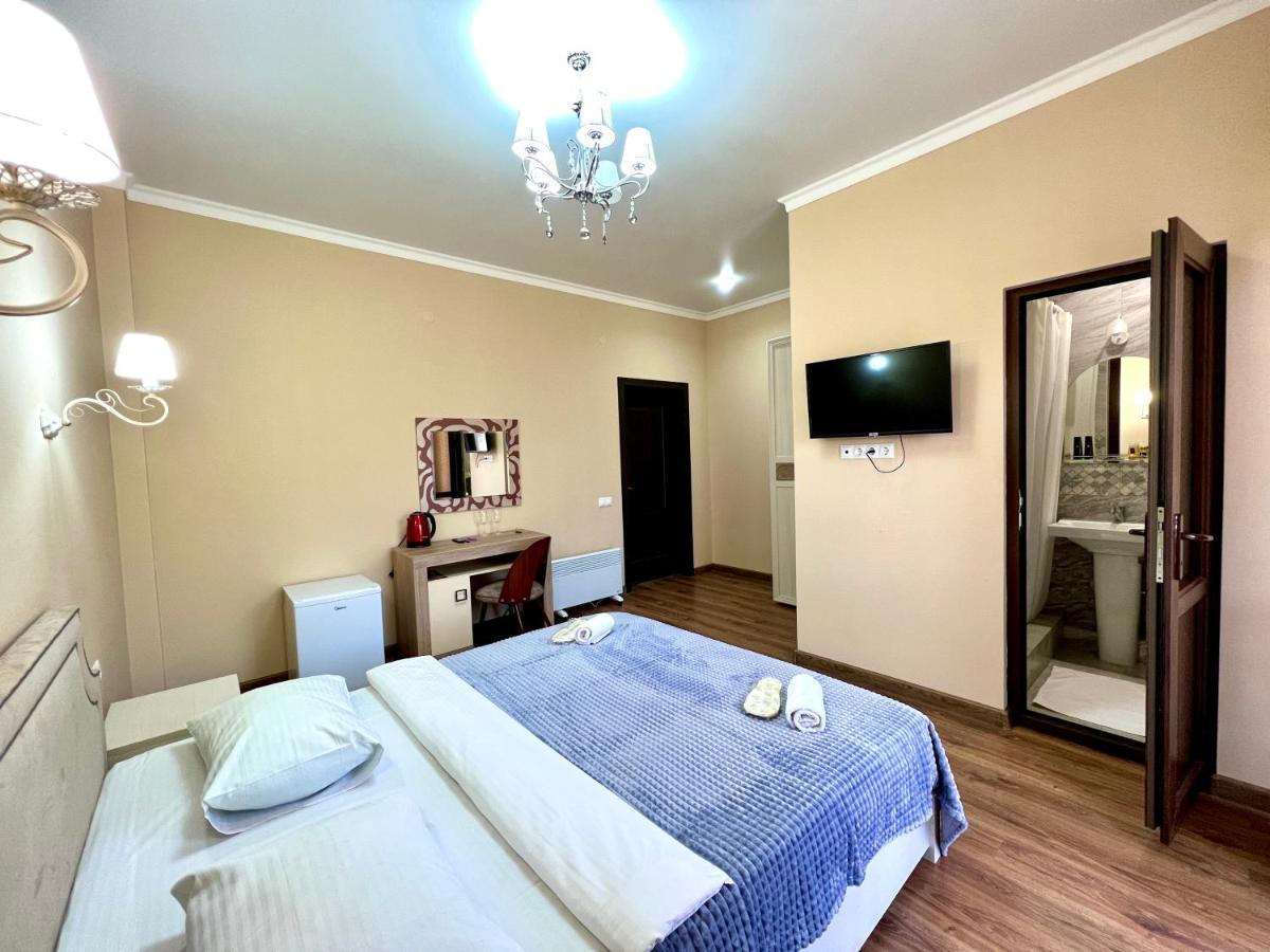 Hotel In Sukhum Suchumi Zewnętrze zdjęcie